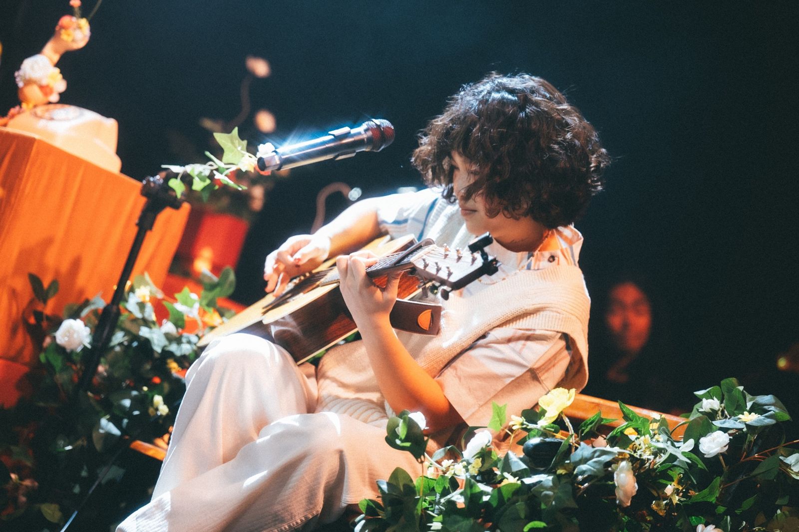 媽深夜飆車只為這件事！JOYCE就以斯淚灑舞台　感謝「我的勇氣是家人給的」