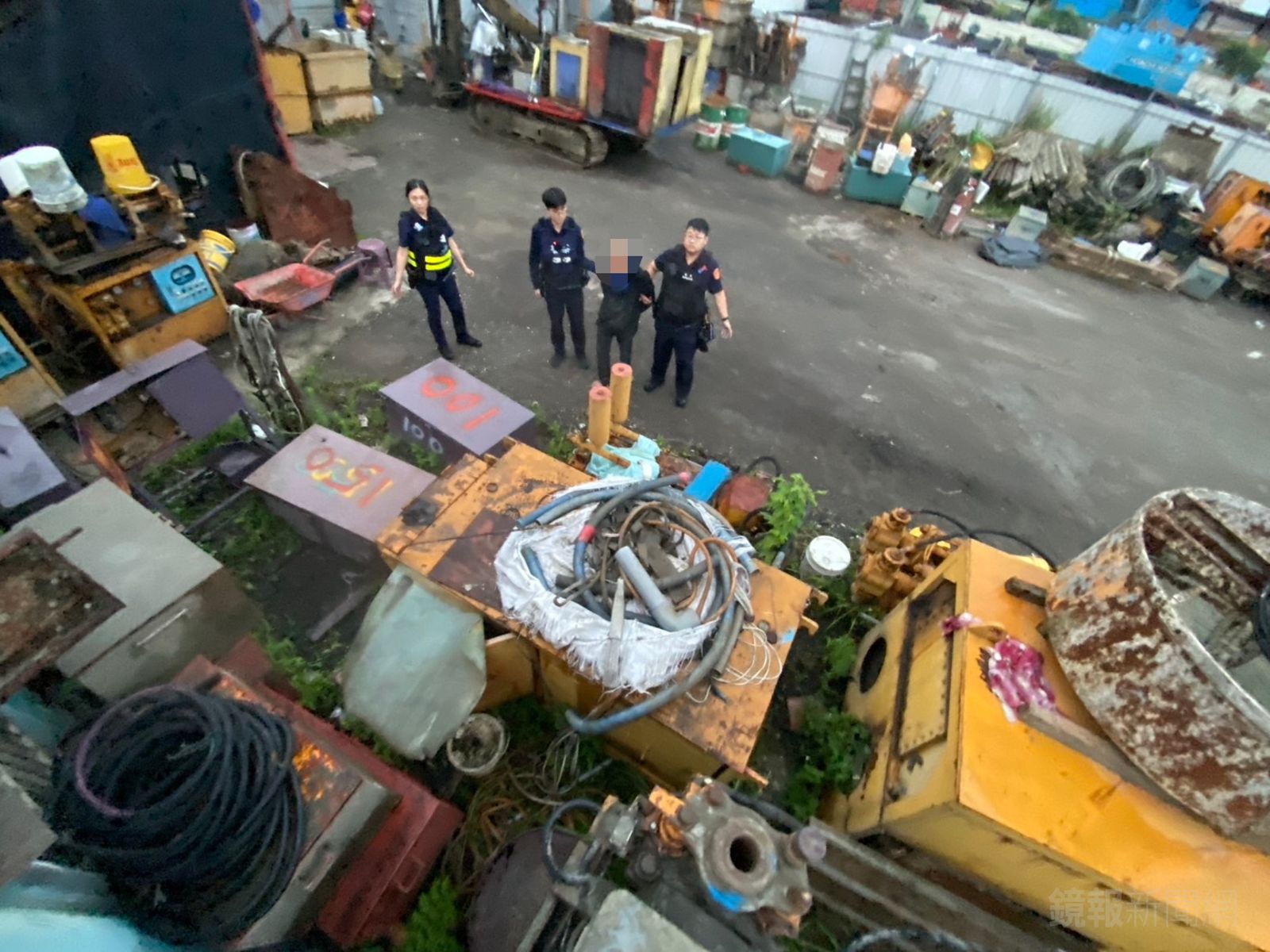 有片／到任3天就與「洋將」肉搏　八里警所長逮竊嫌受傷