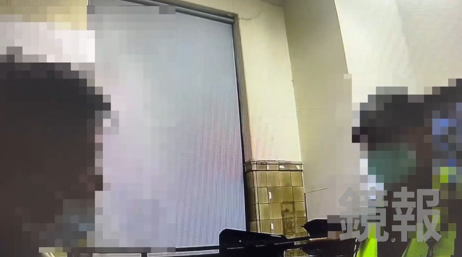 洪姓患者(左)動手毆打醫師醫院診間毆打醫師被依法送辦。翻攝畫面