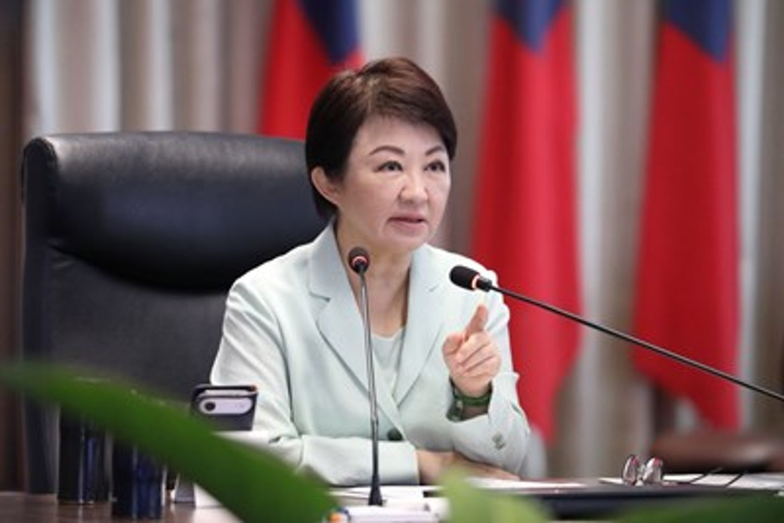 驚人巧合!盧秀燕任財委召委「老公是關貿獨董」 重疊時間超過4年