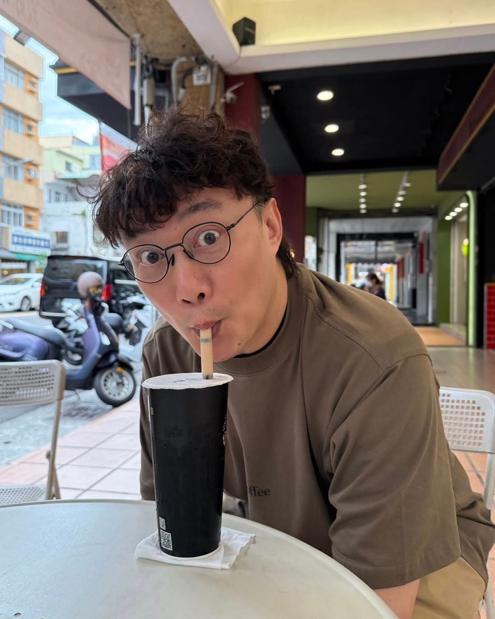 陳奕迅趁高雄開唱空檔到處走走，所到之處也成了歌迷打卡景點。翻攝IG