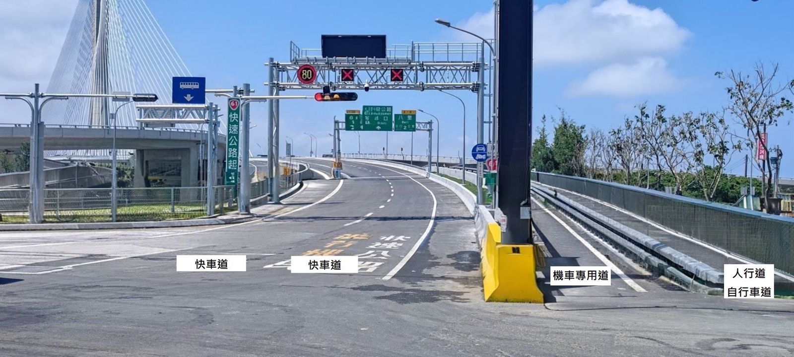 新北市交大說明淡江大橋分道規定。翻攝畫面