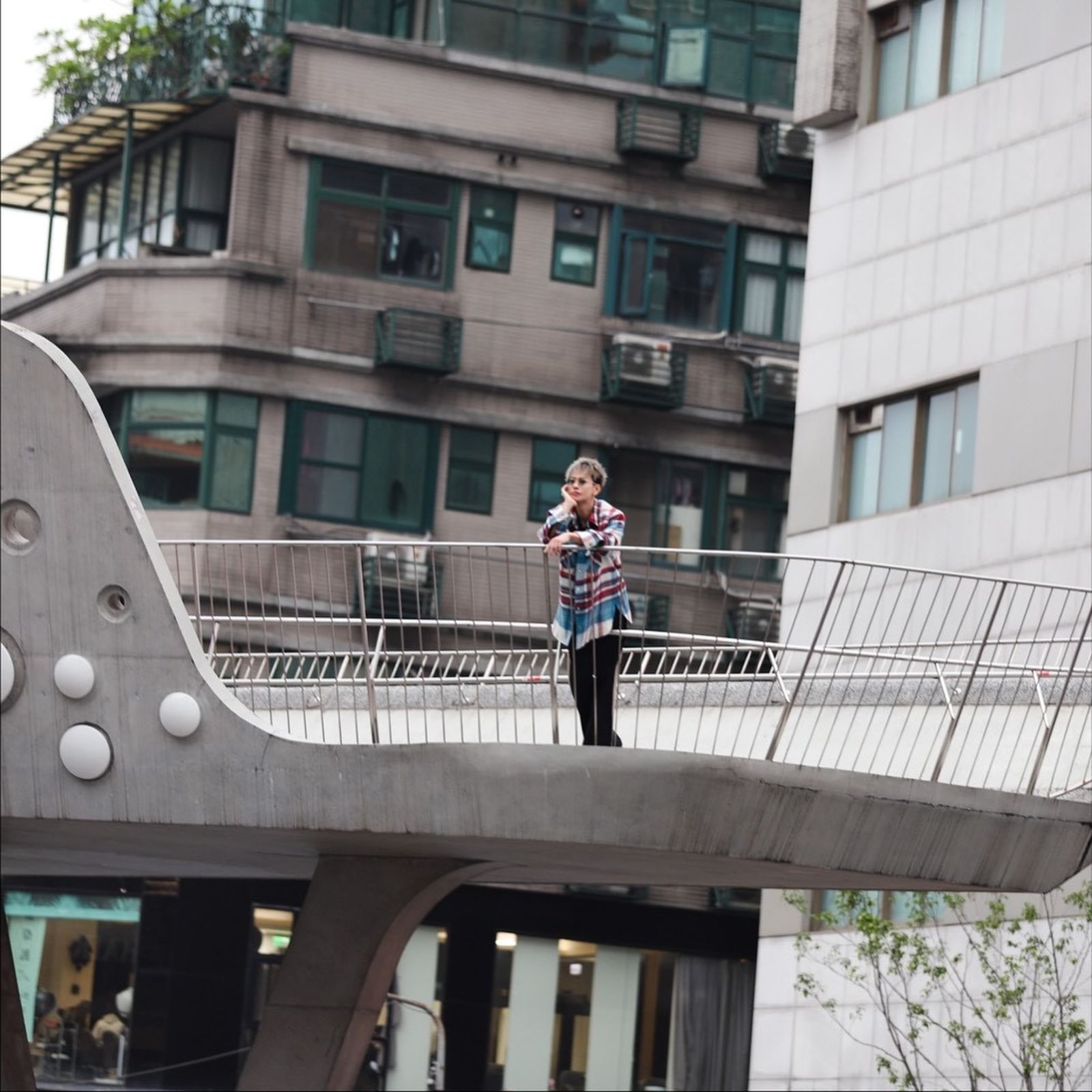 佐藤健在中山商圈留下台灣感性帥照。翻攝IG@takeruxxsato