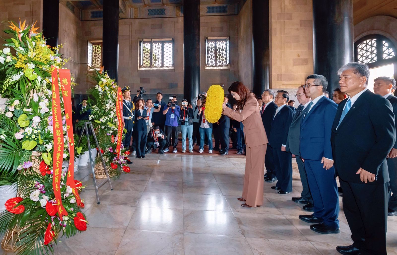 腦補「國父」？鄭麗文誤用「張我軍」之文