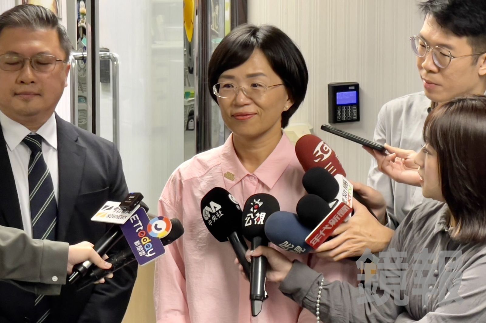 正式宣布參選!蘇巧慧今遞交參選意願書 喊話「讓新北隊成為2026最強棒」