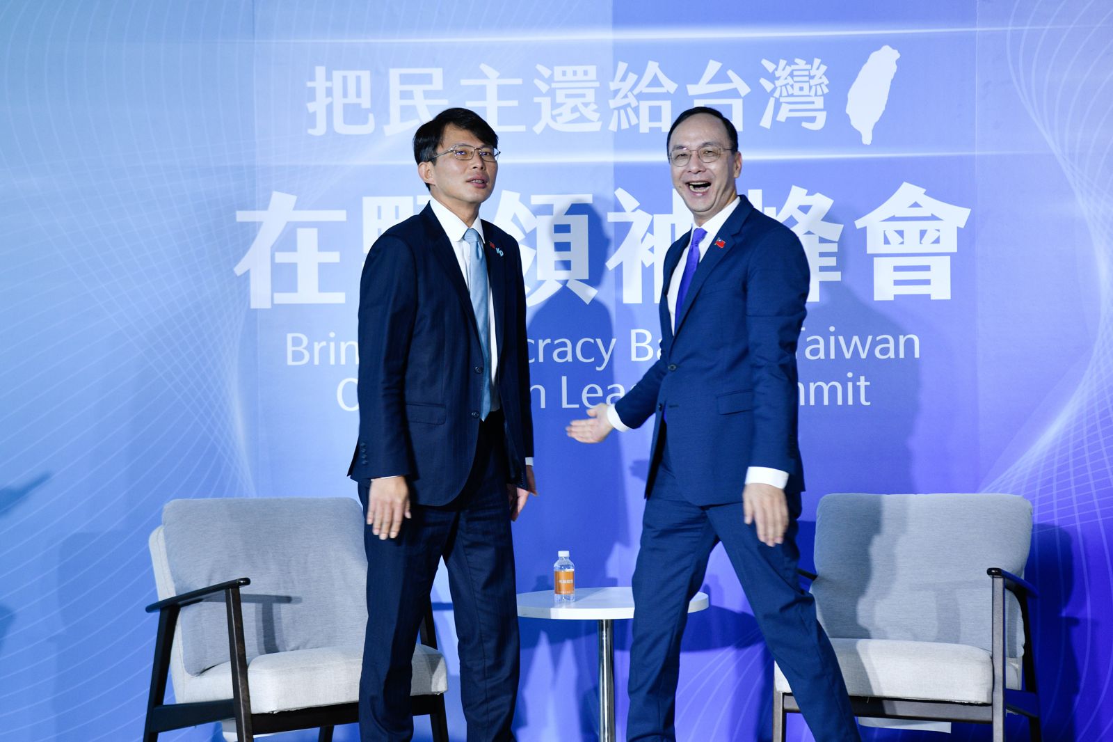 鄭任汶專欄:藍白兩黨順利通過中國的忠誠測試