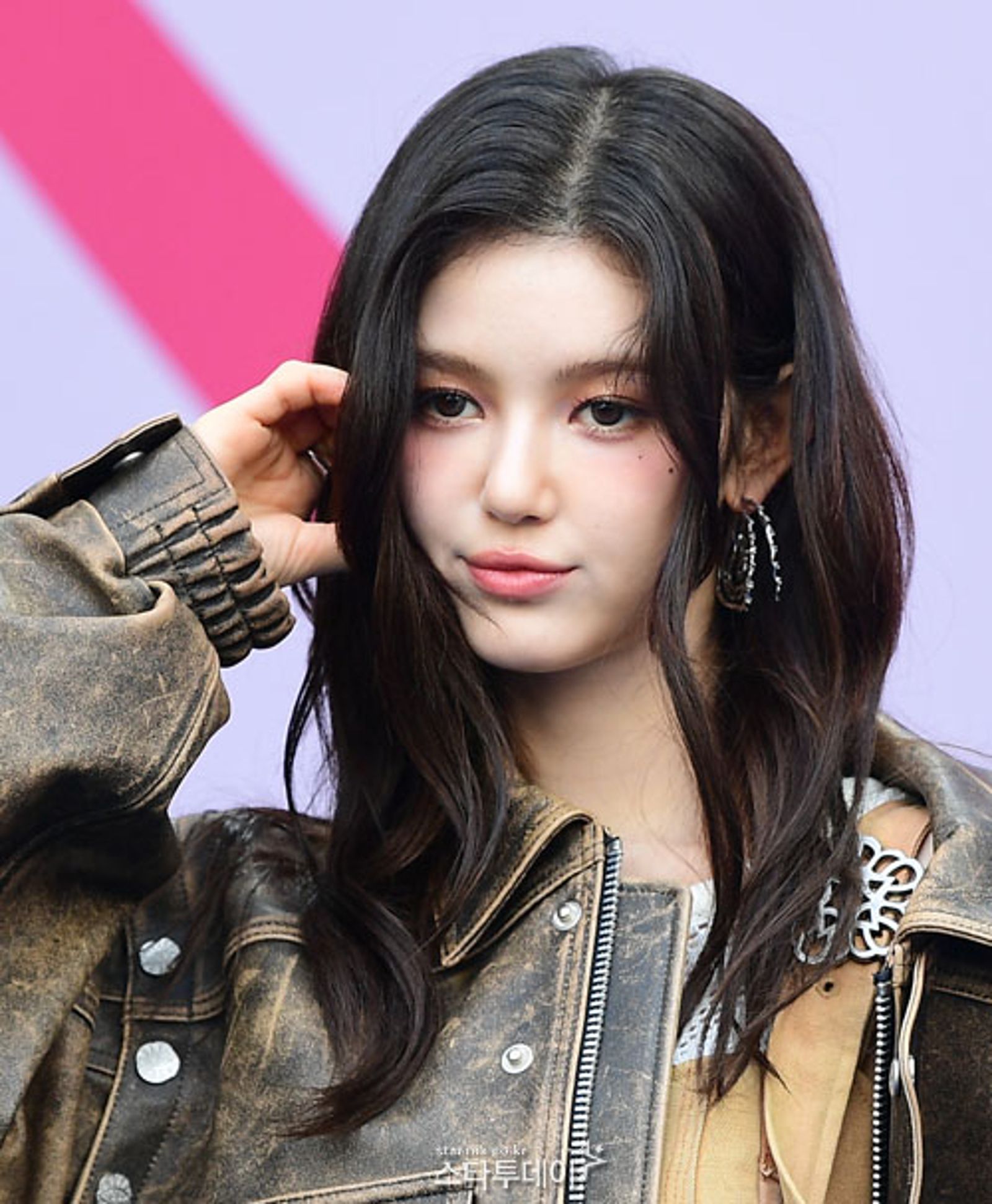 Danielle恐怕得付天價違約金。翻攝스타투데이