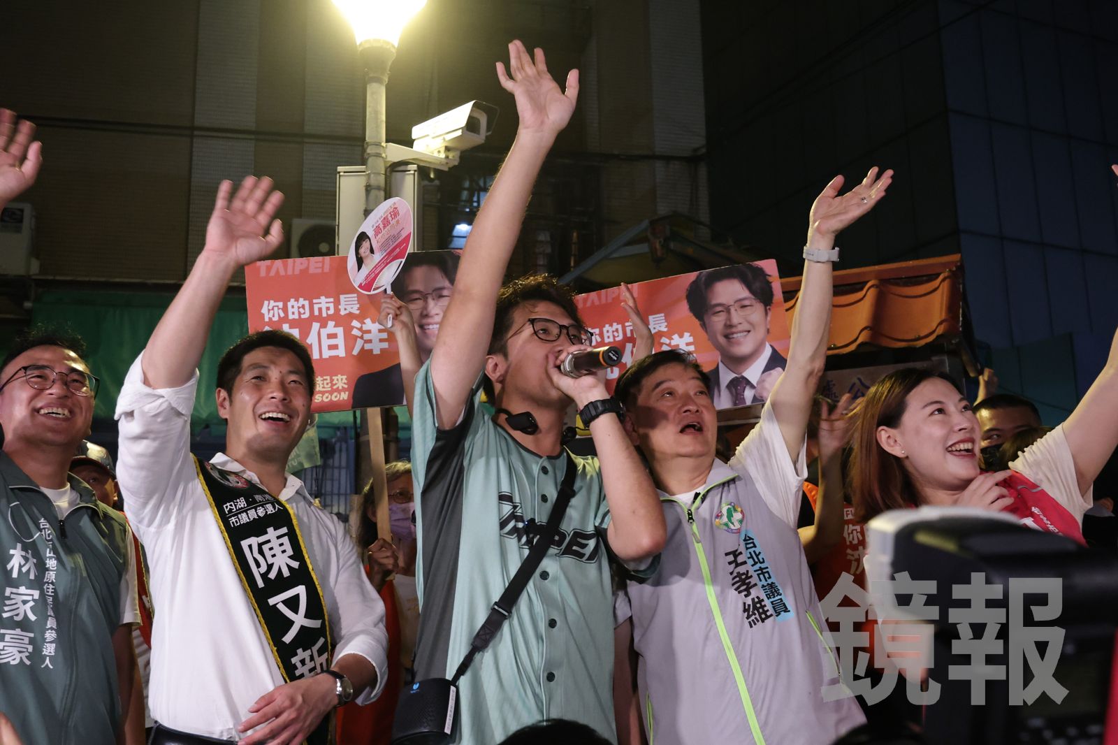 神明甘蔗下場大不同!蔣萬安亂丟路邊被抓包 沈伯洋視為「寶刀」放在辦公室