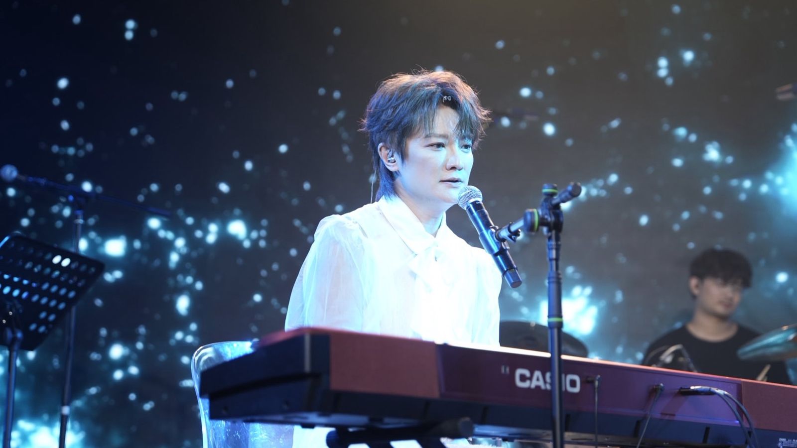 阿沁《記得愛2.0》上海場燃爆！Lara梁心頤合唱〈月牙灣〉掀全場大合唱