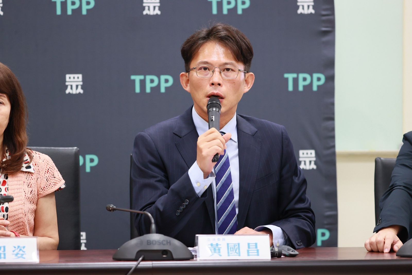 質疑在野只能坐著聽報告　黃國昌曝國安簡報流程：只剩政治算計