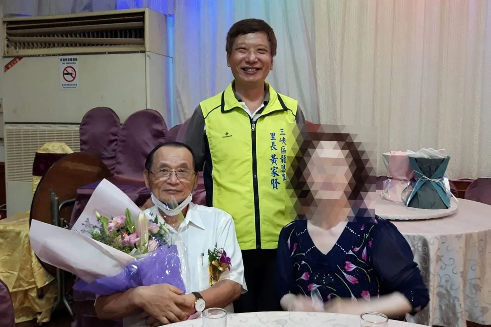 熟悉余文正的人說,一上車握住方向盤,他就變成另一個人,易怒、焦躁。