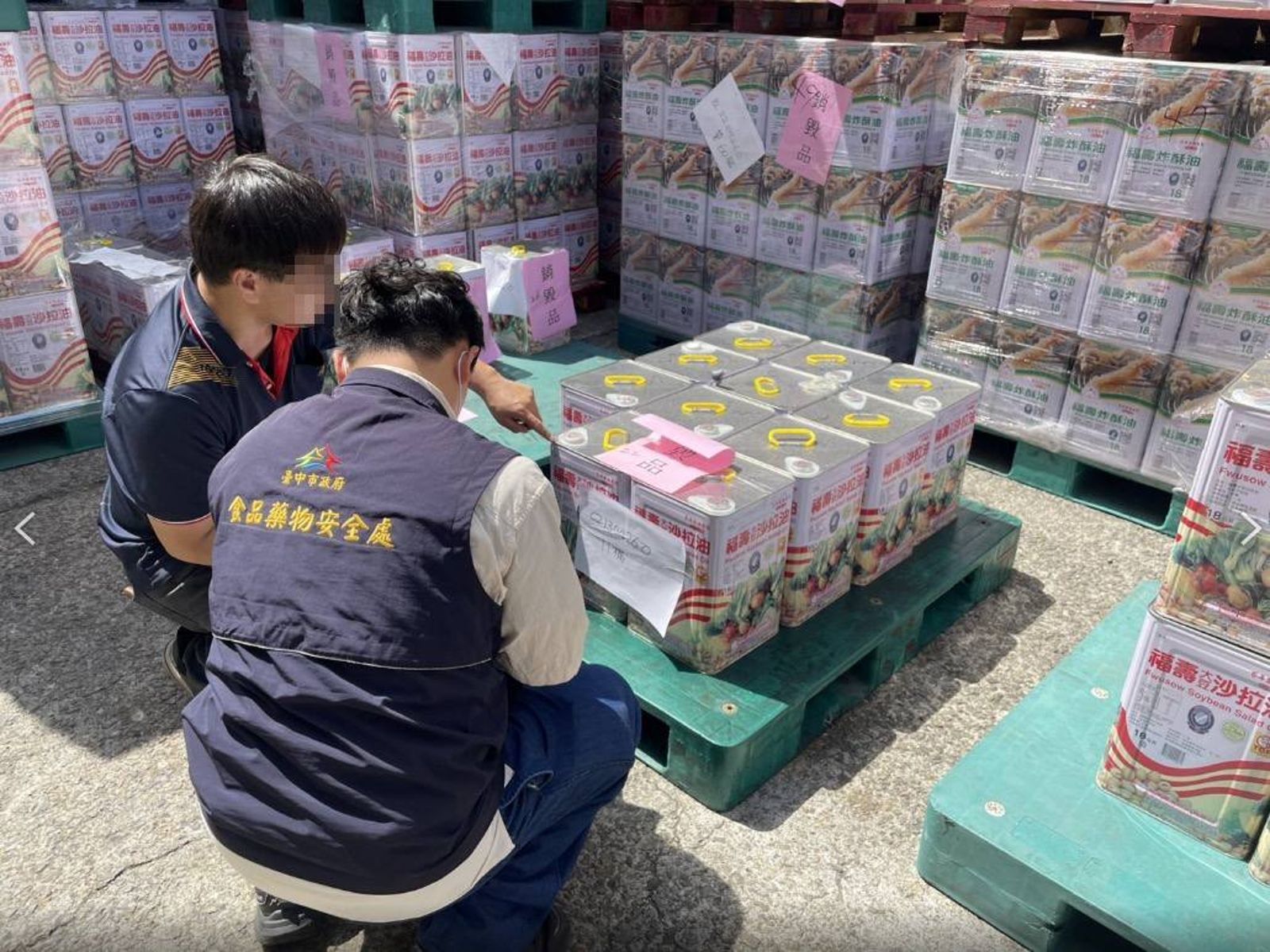 364公噸「致癌毒油」分兩路全銷毀! 盧秀燕開砲中央「蓋牌」護航台糖