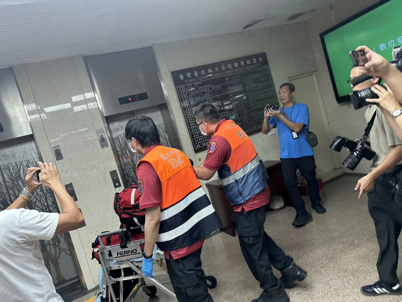 快訊／彭振聲突接噩耗「妻子墜樓」　當庭崩潰痛哭緊急送醫