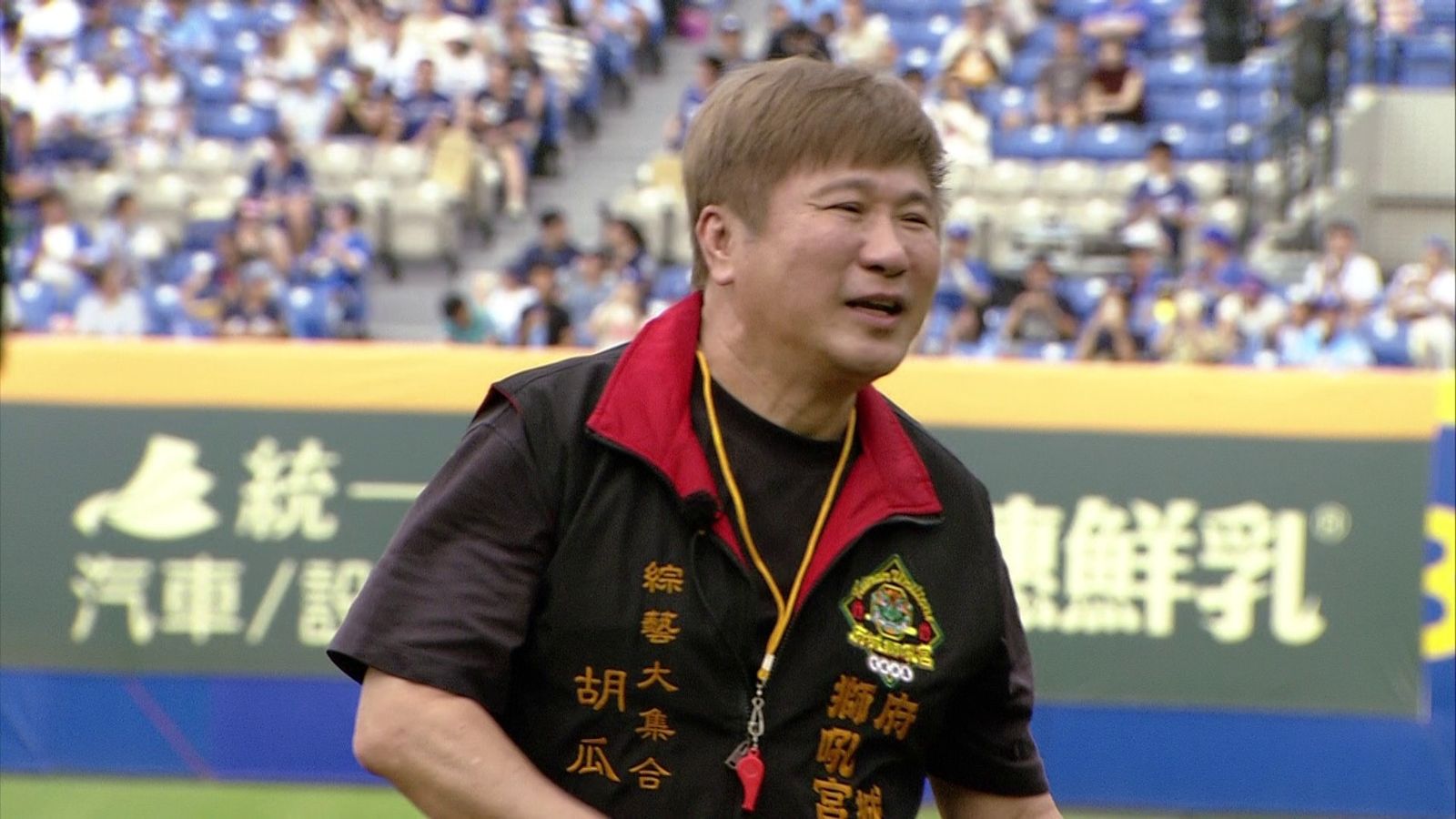 胡瓜開球。民視提供