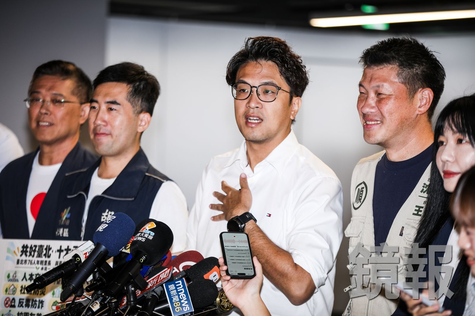 民進黨台北市長參選人沈伯洋遭黃國昌指控「在立院大呼小叫」,坦言自己不知道該怎麼回答。攝影鄒保祥