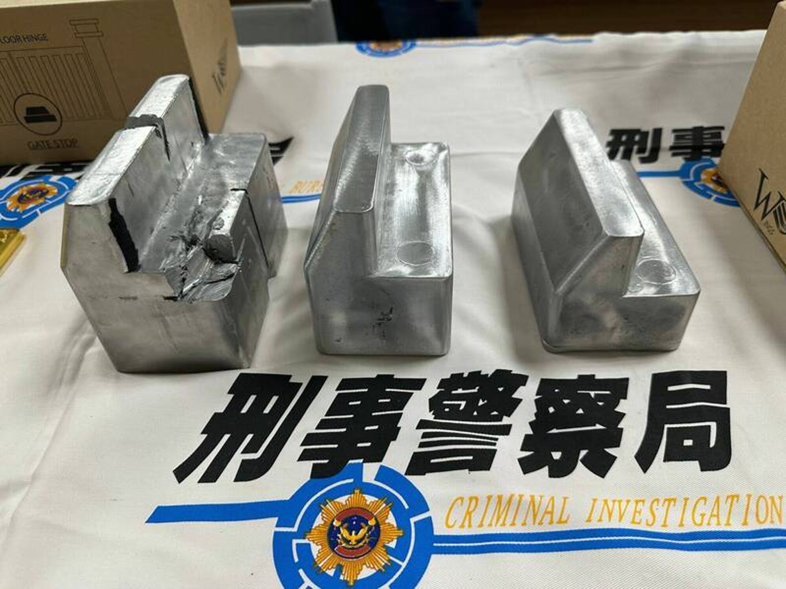 「鉛包金」門擋寄至柬埔寨走私黃金300公斤　詐團涉洗錢9億多