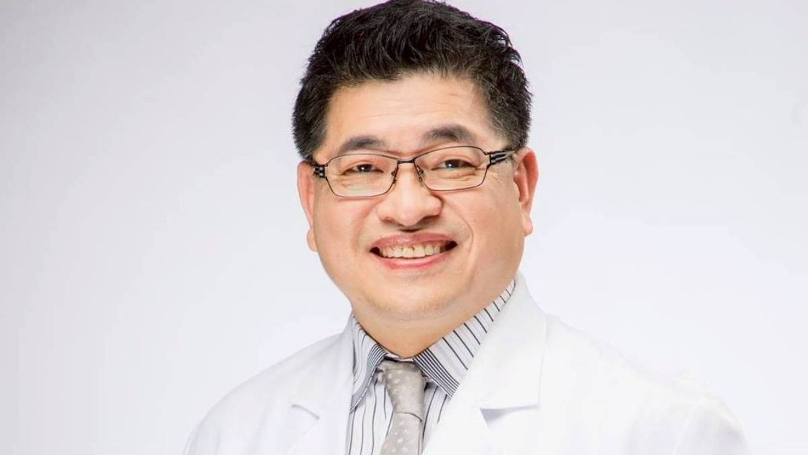 牙醫教父大力拔擢「醫二代」波波後輩　打通醫界任督二脈！差點當上衛福部長