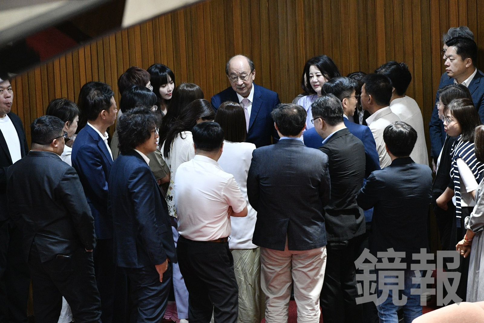 獨家／薑是老柯辣！不甩逼宮連署　柯建銘笑喊「9/19見」至少續命21天