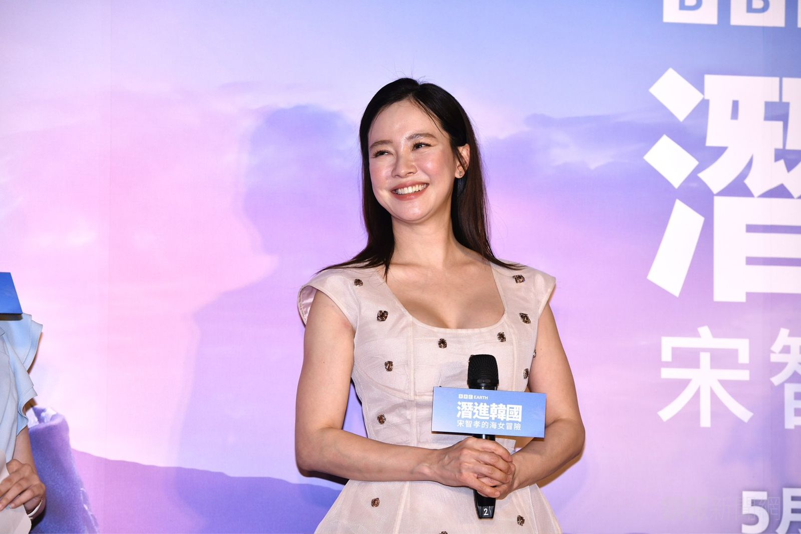 升格內衣CEO後首來台！　宋智孝爆乳亮相太辣了