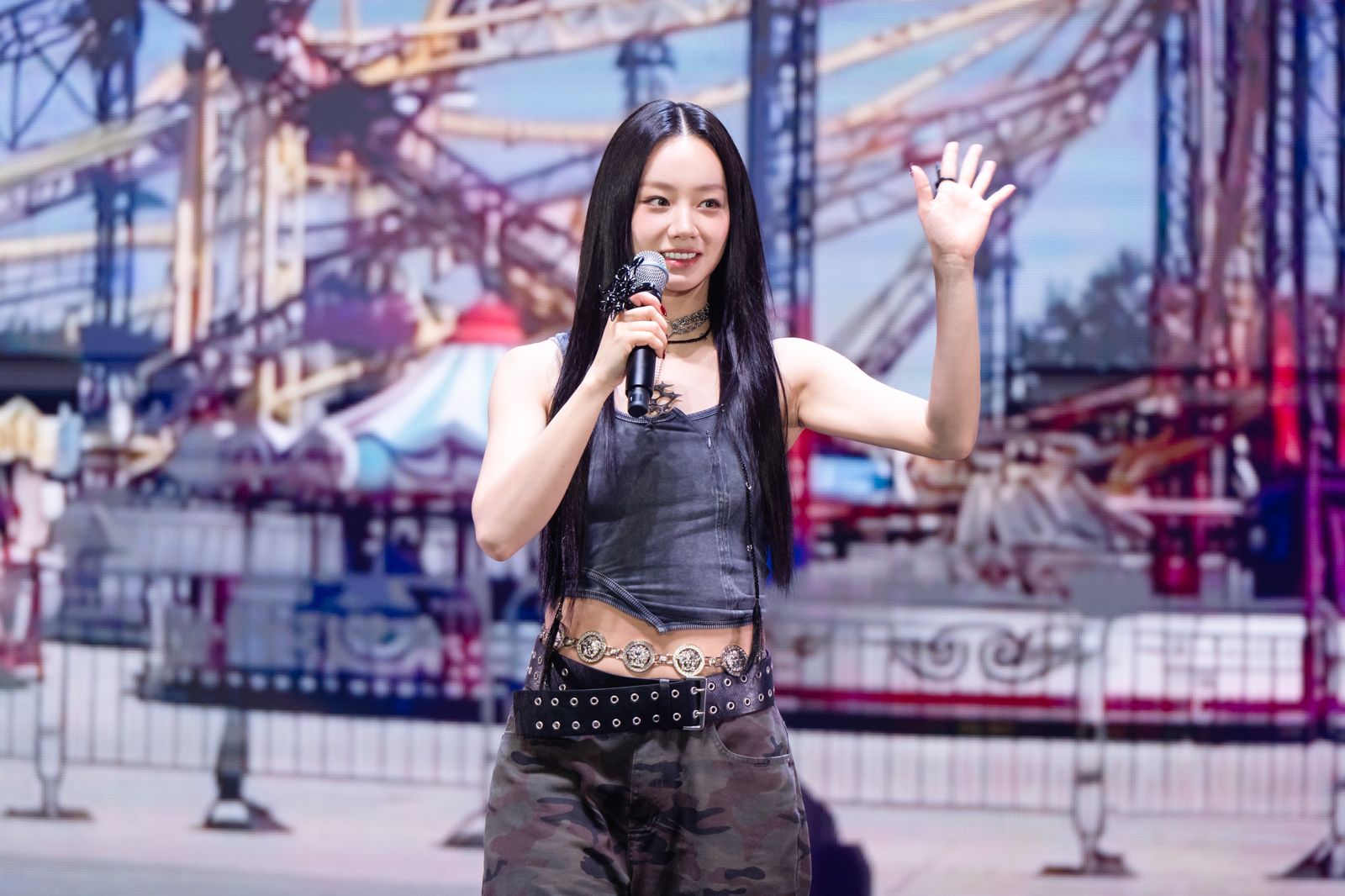 惠利重返10年前跟團體一起來的場地，沒想到台下鐵粉依舊力挺，讓她感動想哭。 O.N worldwide , Hakuna Matata提供