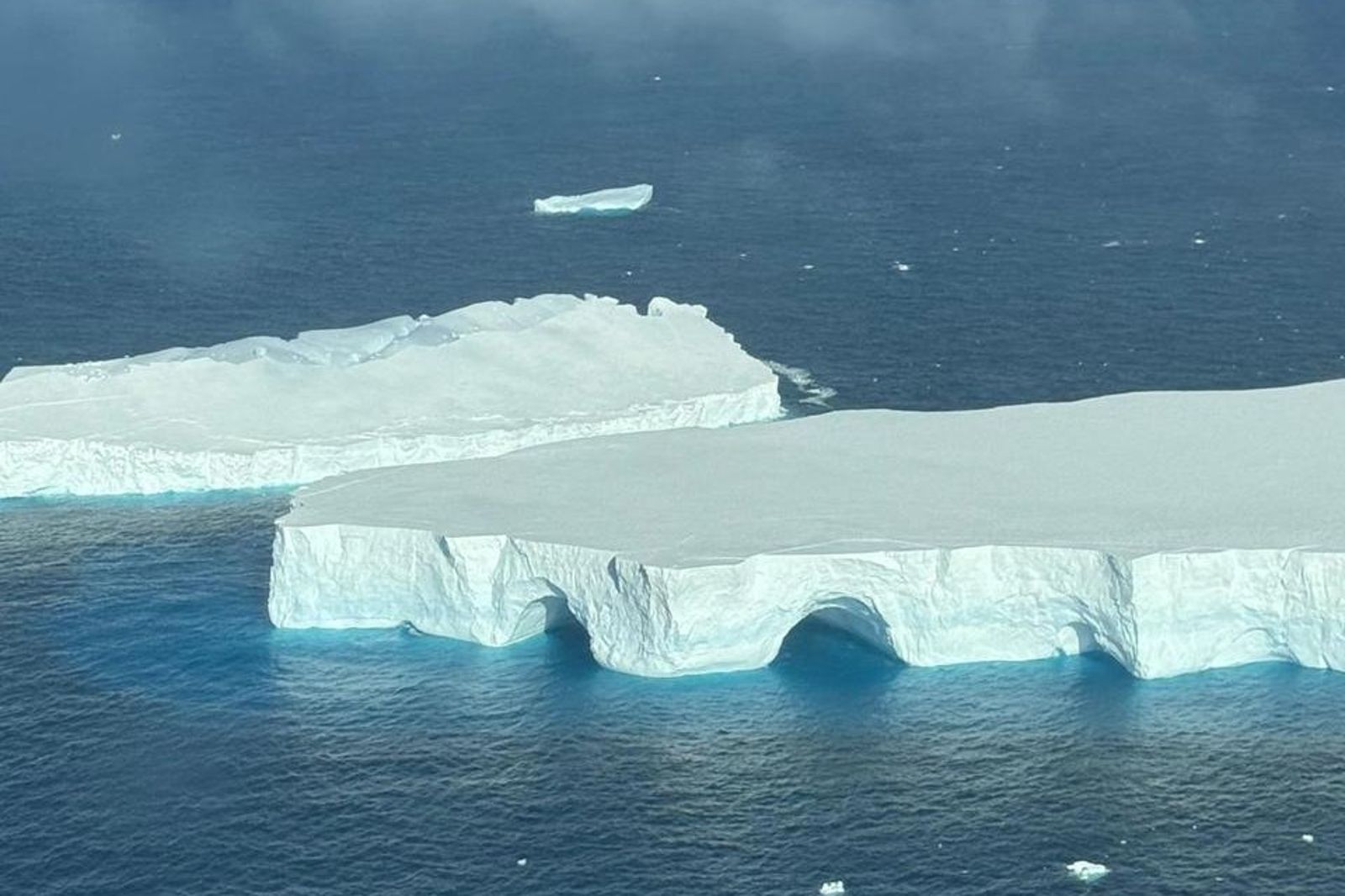 世界最大冰山A23a持續崩裂!專家估「幾週內」瓦解 面積將小到無法追蹤