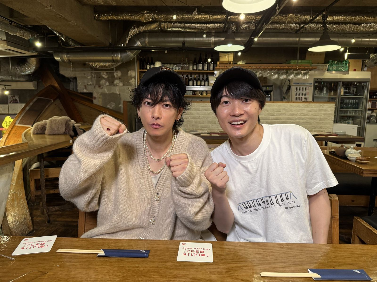 神木隆之介（右）與佐藤健是同門師兄弟，曾一同演出不少作品，私下也是好友。翻攝X@kamiki_official