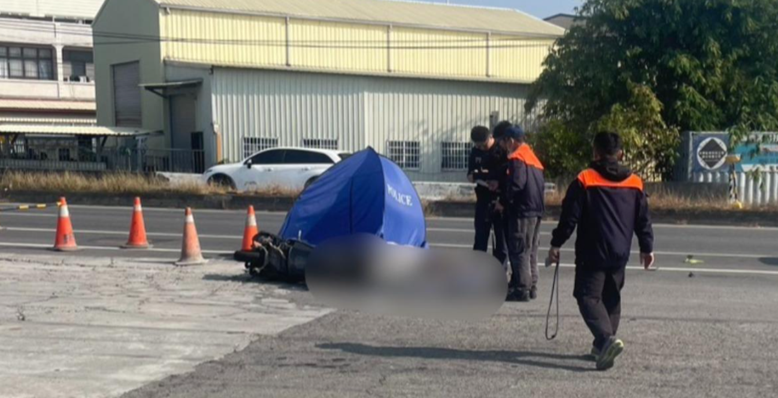 貨櫃車擦撞雙載機車　菲籍移工與女乘客慘遭車輪輾過爆頭雙亡