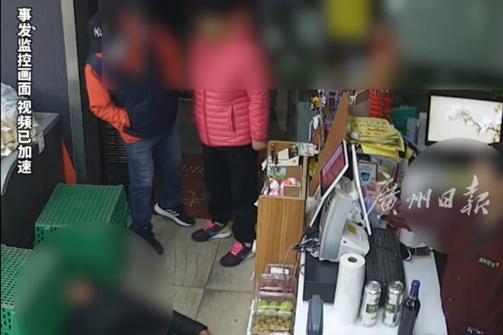 法院指出女子倒地時店員並未給予協助或關心。圖/翻攝自微博