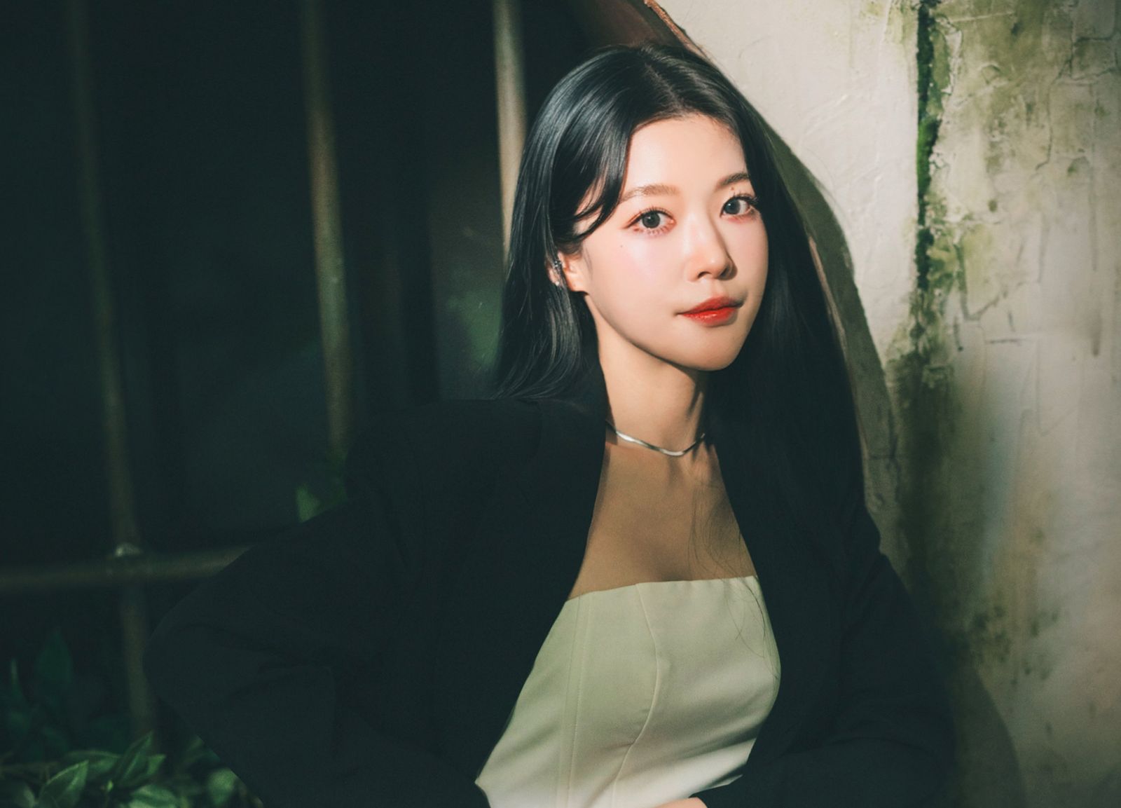 被霧眉耽誤的歌手！韓女神挑戰地獄麻辣麵狂吸50萬點閱