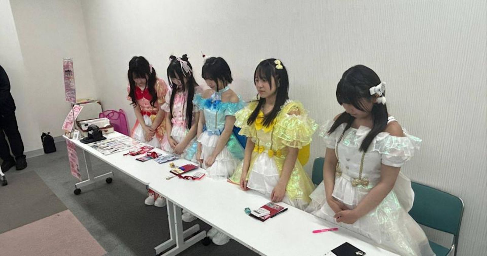 粉絲見面會「0人到場」偶像女團無助站整排　心碎畫面瘋傳