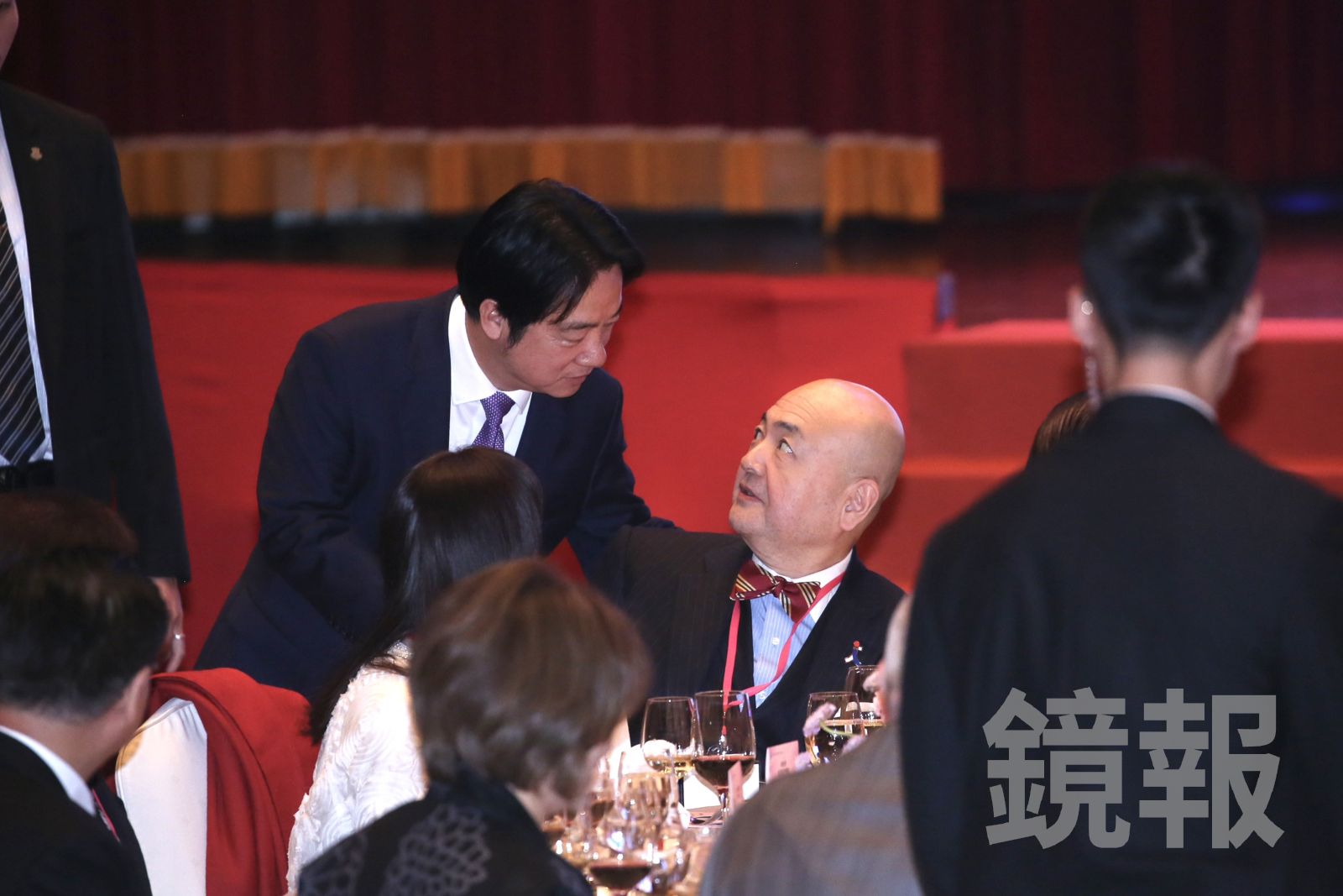 賴清德出席外交部春宴，並與日台交流協會代表片山和之寒暄。（圖／董孟航攝）