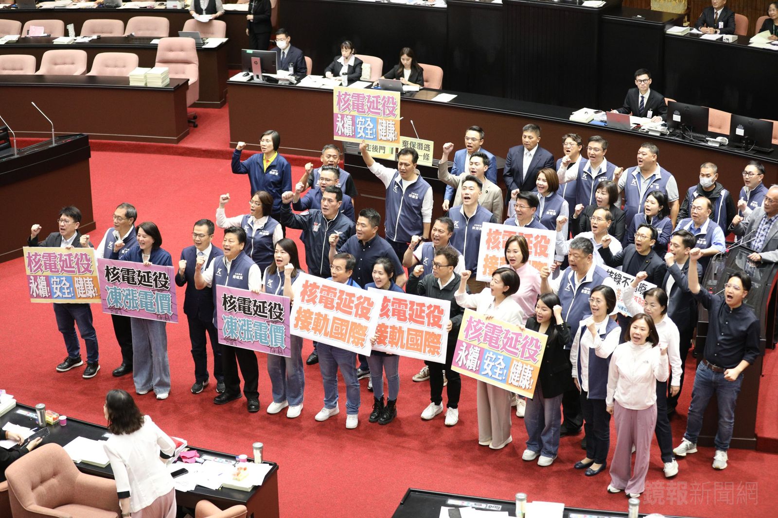 快訊／非核家園無望？立院三讀修正《核管法》　核電延役20年　
