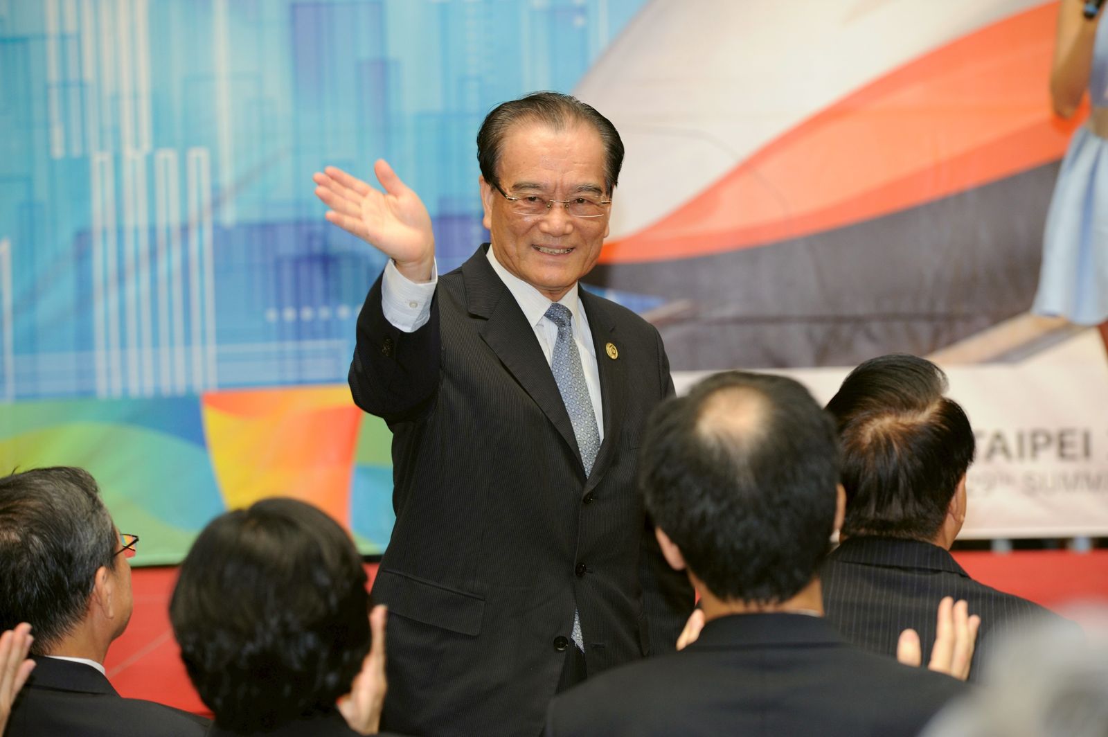 台灣高鐵董事長鄭光遠傳將降薪轉任台鐵董事長。(圖/鏡週刊提供)