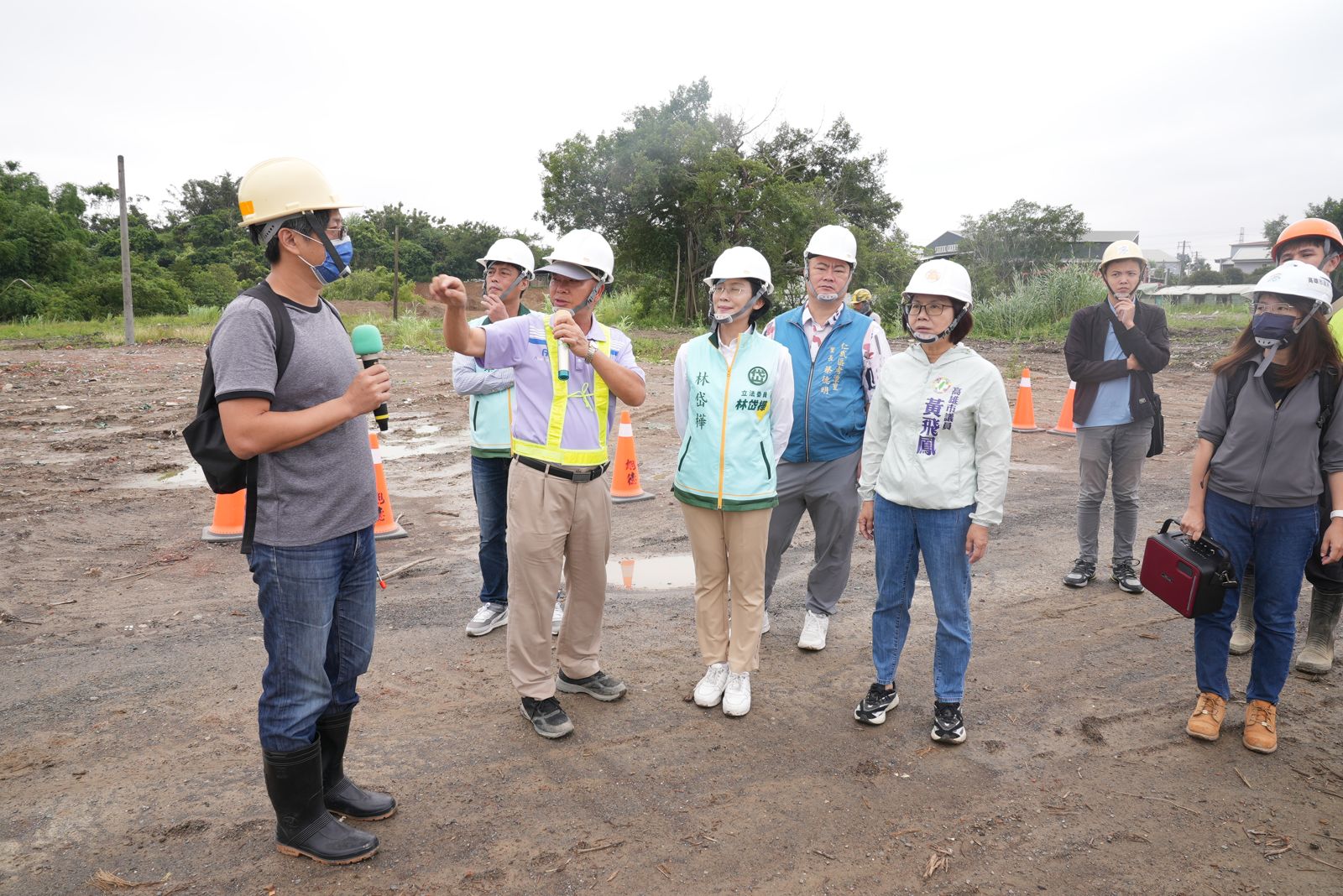 戰到底！林岱樺幕僚團隊完成初選登記　本人留在高雄勘災