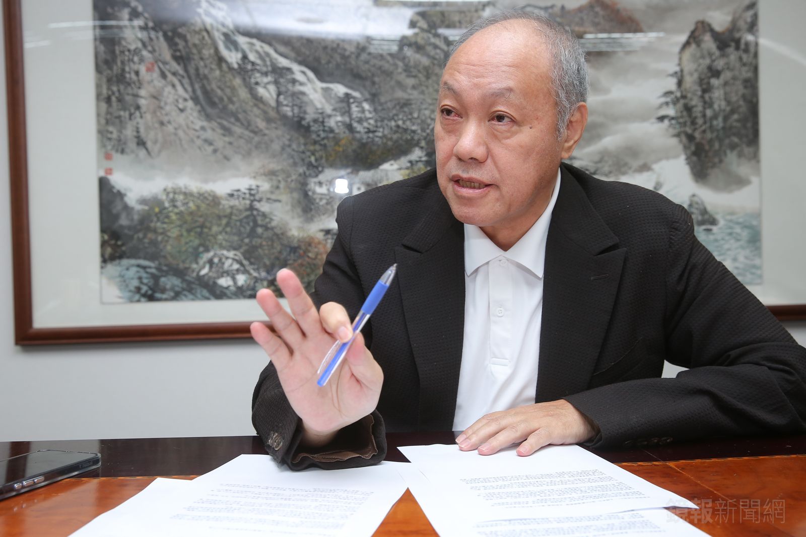 知名製作人王鈞去年曾出面受訪開撕型男主廚詹姆士。攝影李鍾泉