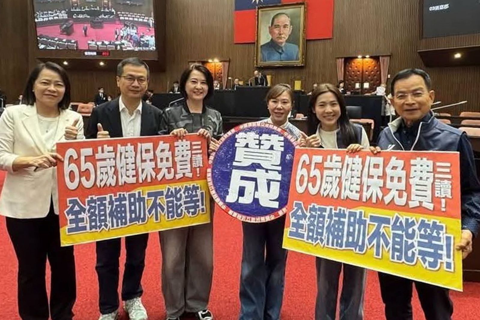健保新制惹怒醫師!長者免繳保費誰出錢?他怒轟「400億由他人買單」非免費