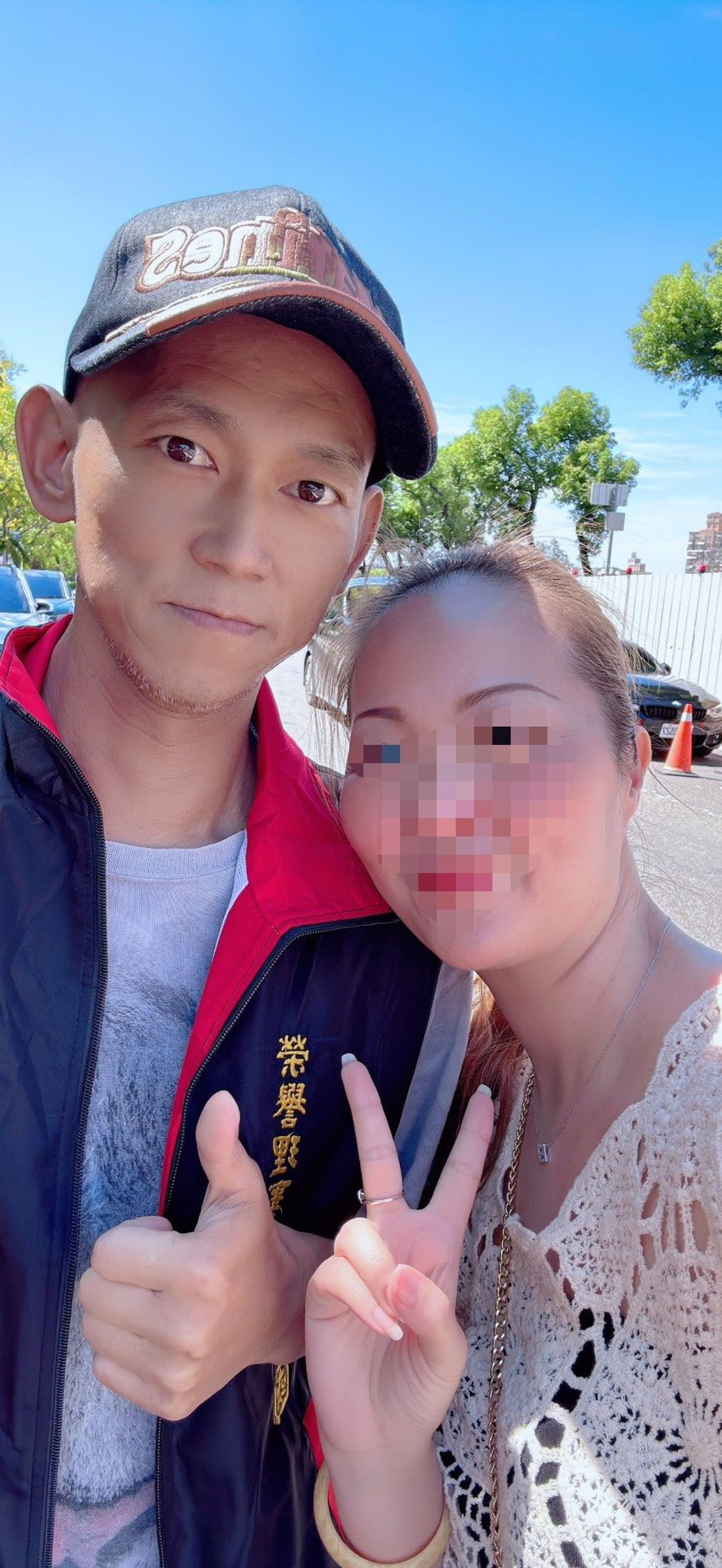 網友曬出和顏正國的合照。翻攝threads