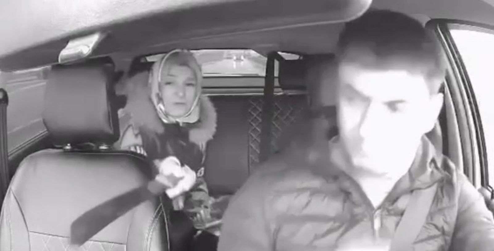 戰鬥大媽不爽計程車音樂　拿刀威脅司機「給我換歌」！最終目的是墓地...