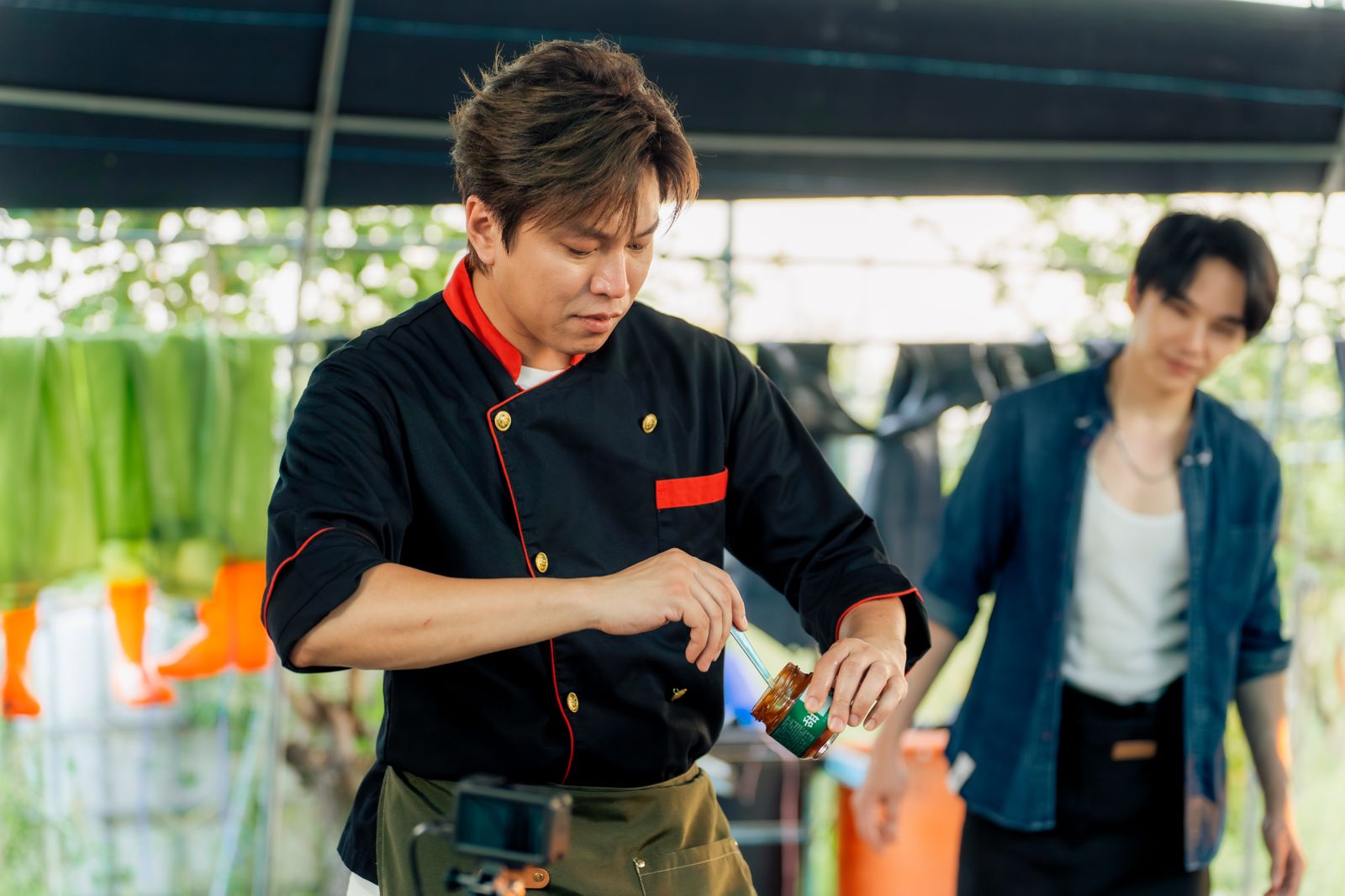 阿弟（蕭景鴻）臨危受命被推舉為主廚。好看娛樂提供