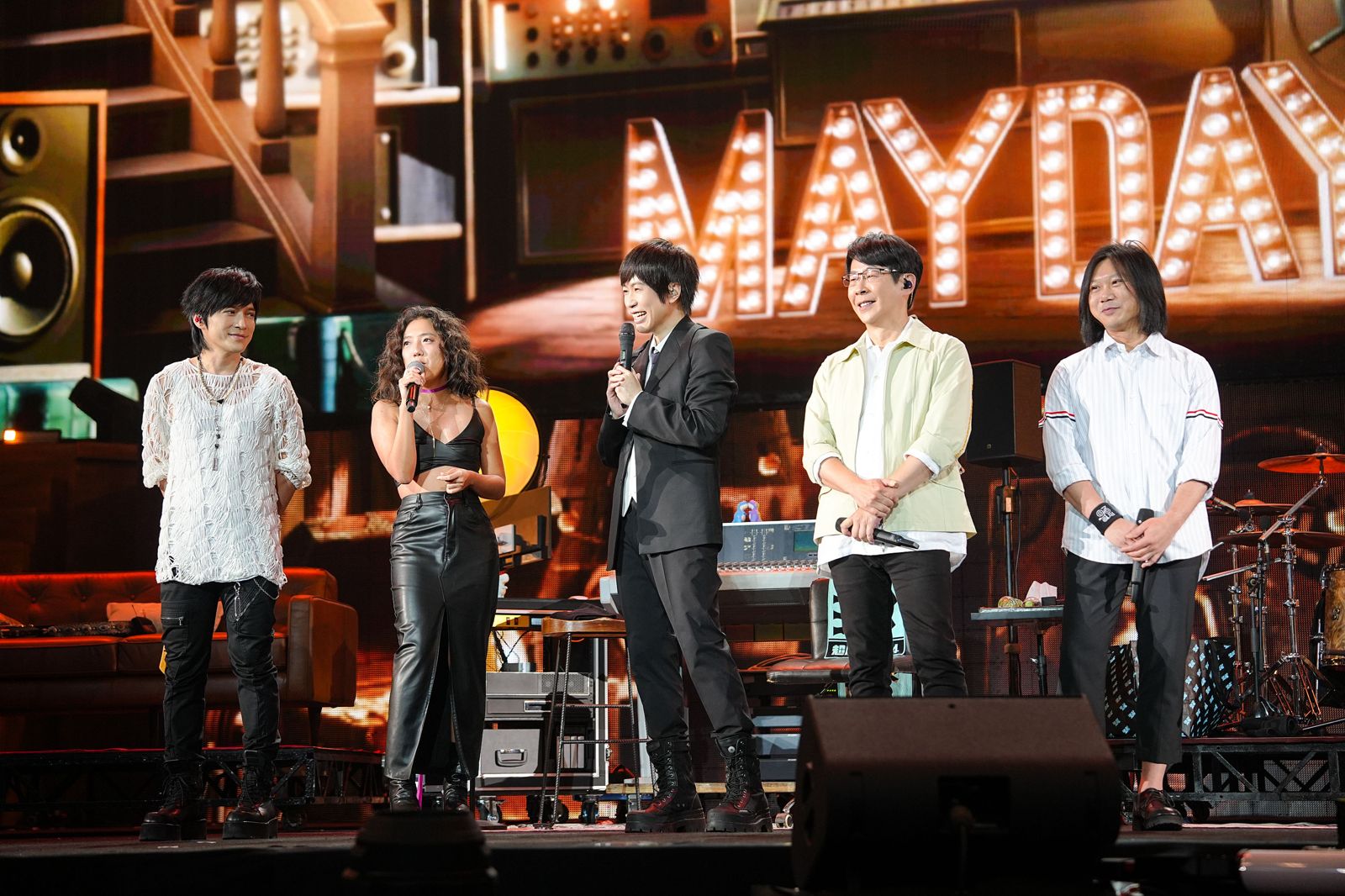 五月天5日邀請金曲歌后李竺芯首度合作。相信音樂提供