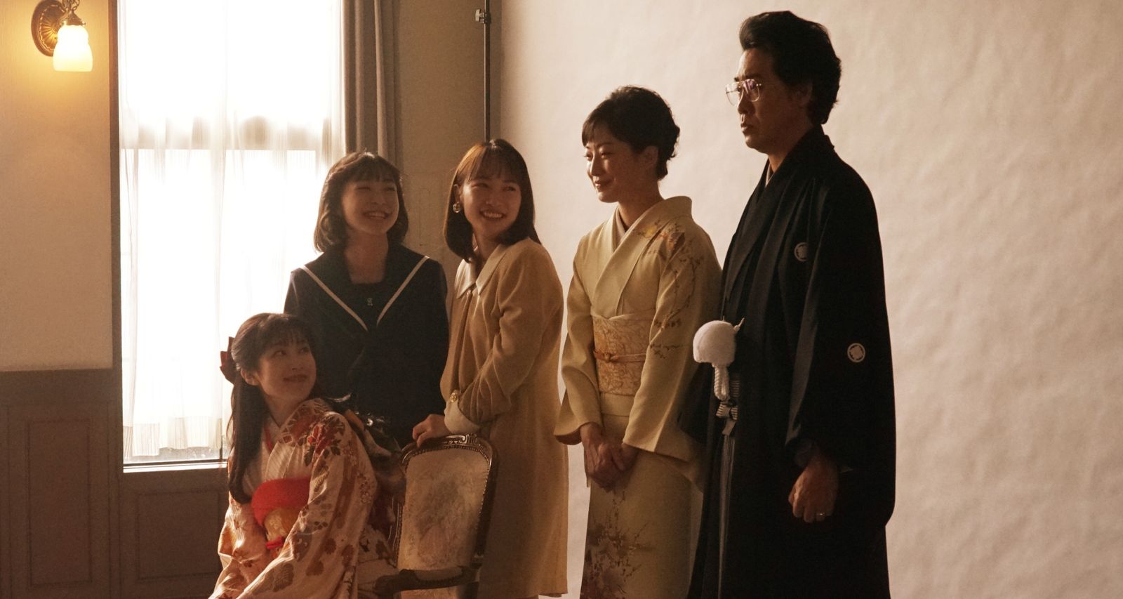 大泉洋（右起）、菅野美穗首次合作，就是飾演夫妻。車庫提供