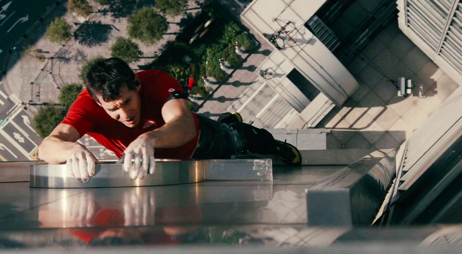 霍諾德徒手攀爬台北101。Netflix提供