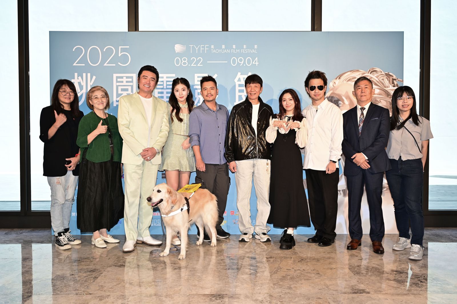 《突破:三千米的泳氣》擔任今年桃影開幕片,演出陣容李㼈、李紫嫣、范逸臣、太保與可愛的導盲犬寶寶一同亮相。桃園電影節提供