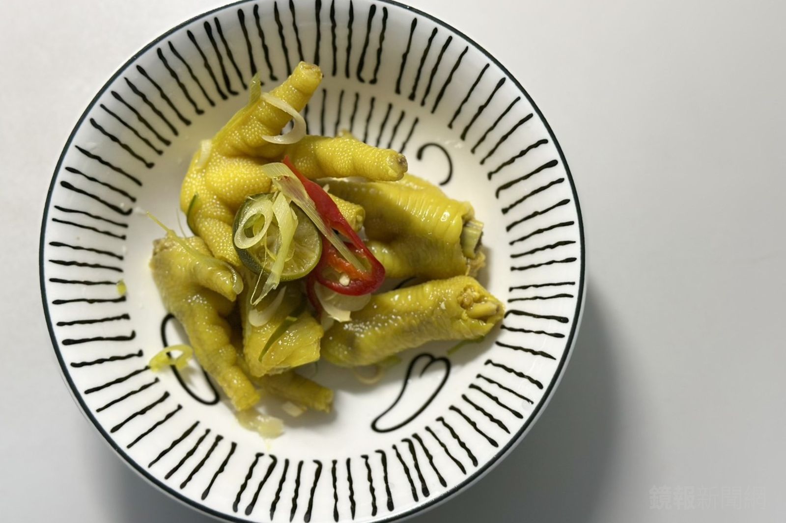 隱藏越南街4／通化夜市雅芳越南雜貨鋪竟藏香茅雞腳！冰冰吃超涮嘴