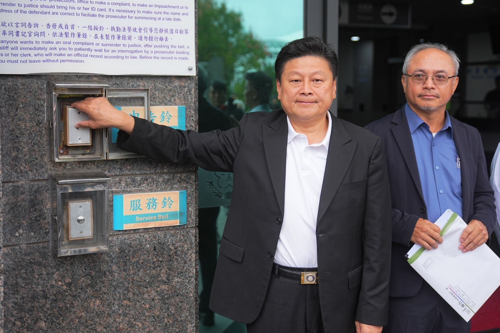 張峻踹桌「為災民出一口氣」 傅崐萁列6項罪狀按鈴提告