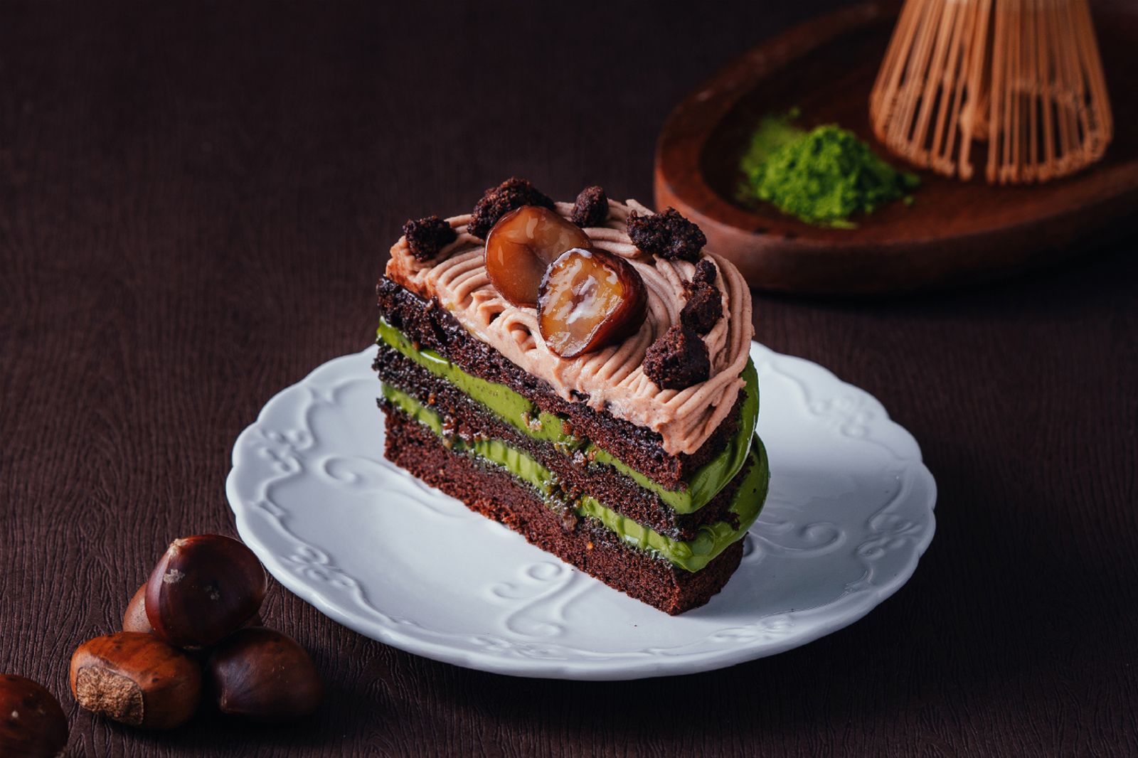 「茶金蒙布朗」除了表層有濃郁栗子味，內餡更有馥郁茶香。