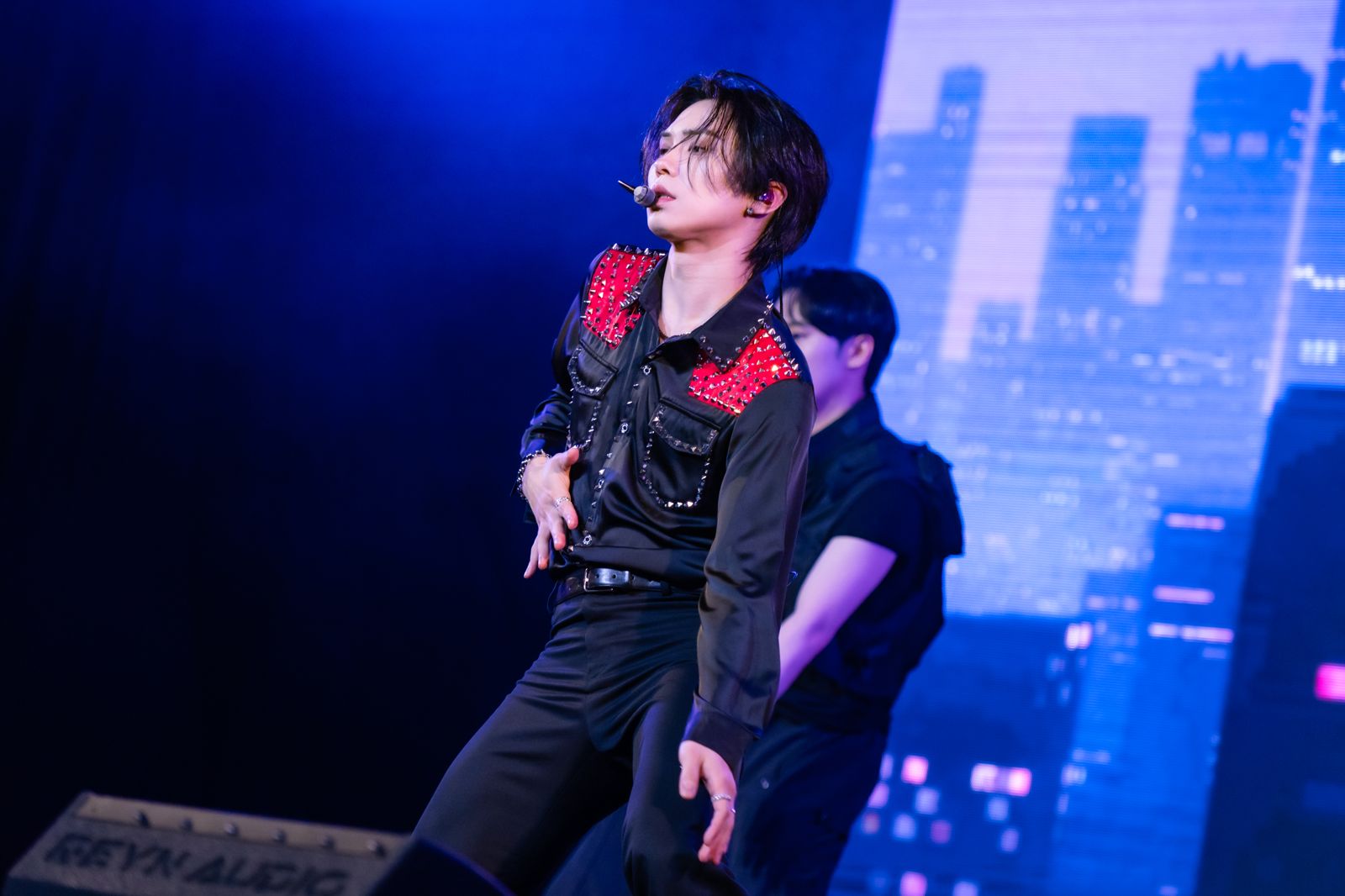 ROCKY大秀舞蹈實力。歐妮娛樂、WONIJIN CO提供