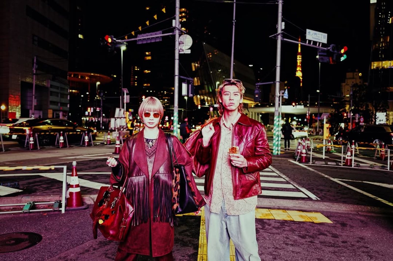 直擊當街擁抱！32歲竹內涼真熱戀大1歲女星　被問拍戲「公費戀愛」？她笑回：改天慢慢說