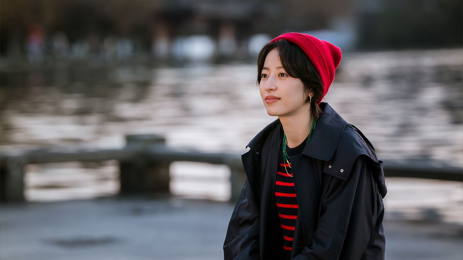 周雨彤《180天重啟計劃》中分飾兩角。中天娛樂台提供