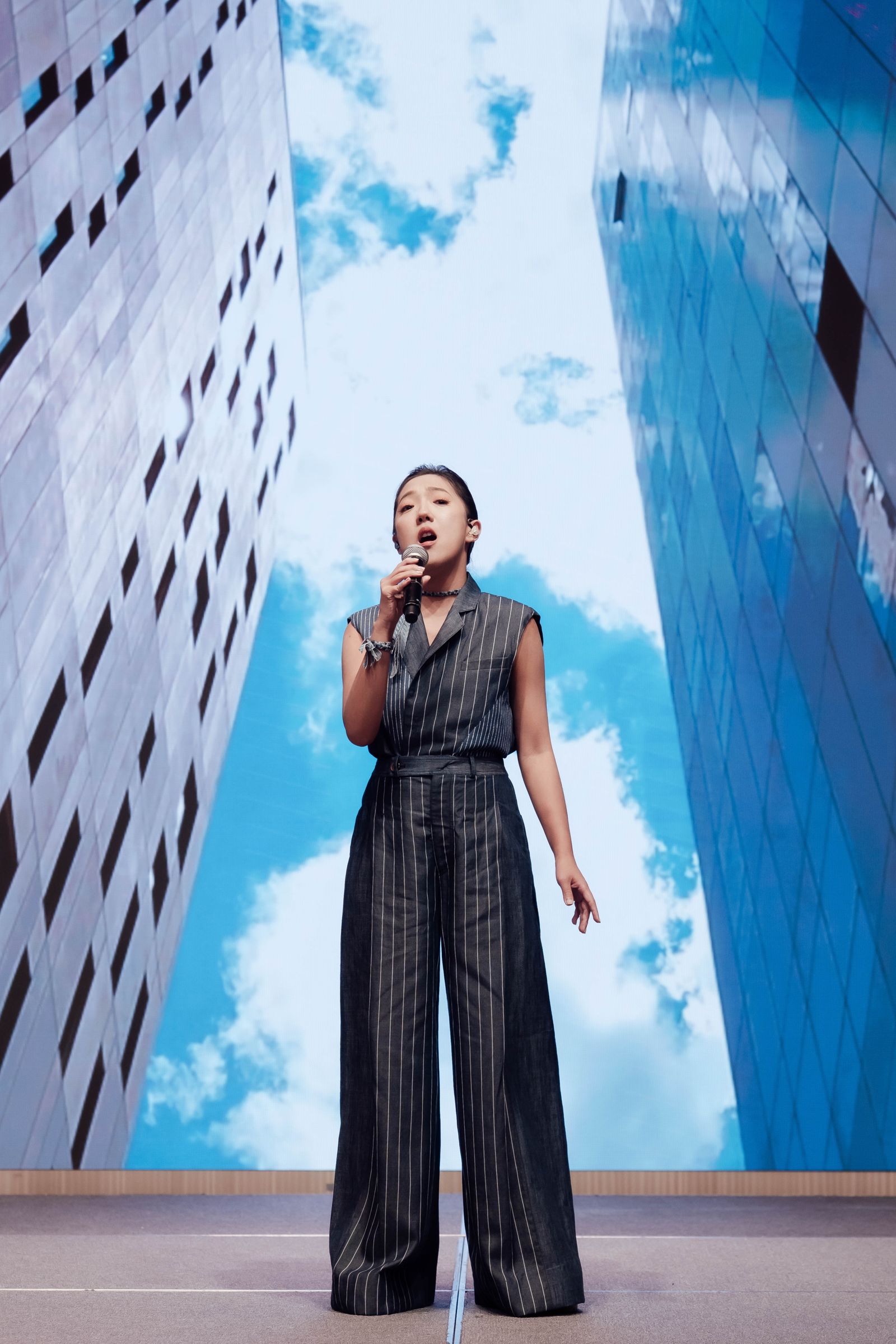 李竺芯15日出席活動並獻唱。美國棉提供